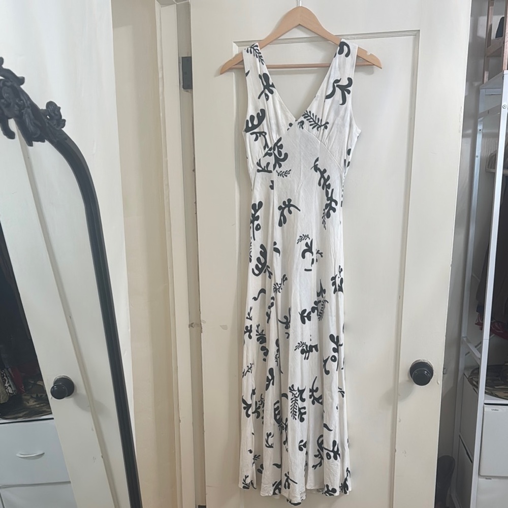 Vintage Elegant 100% Linen White and Black Floral/Ocean Theme Maxi Dress